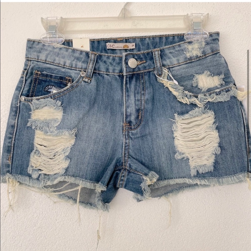 C&C California distressed jean shorts - Picture 4 of 4